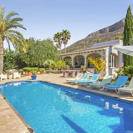 Flores Villa